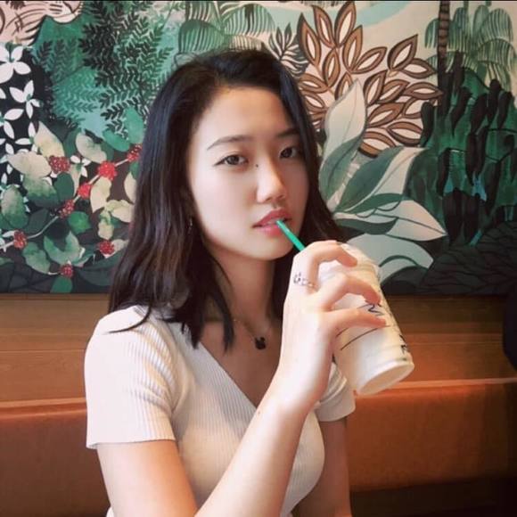 Meet your Posher, Yeon - Picture 1 of 1